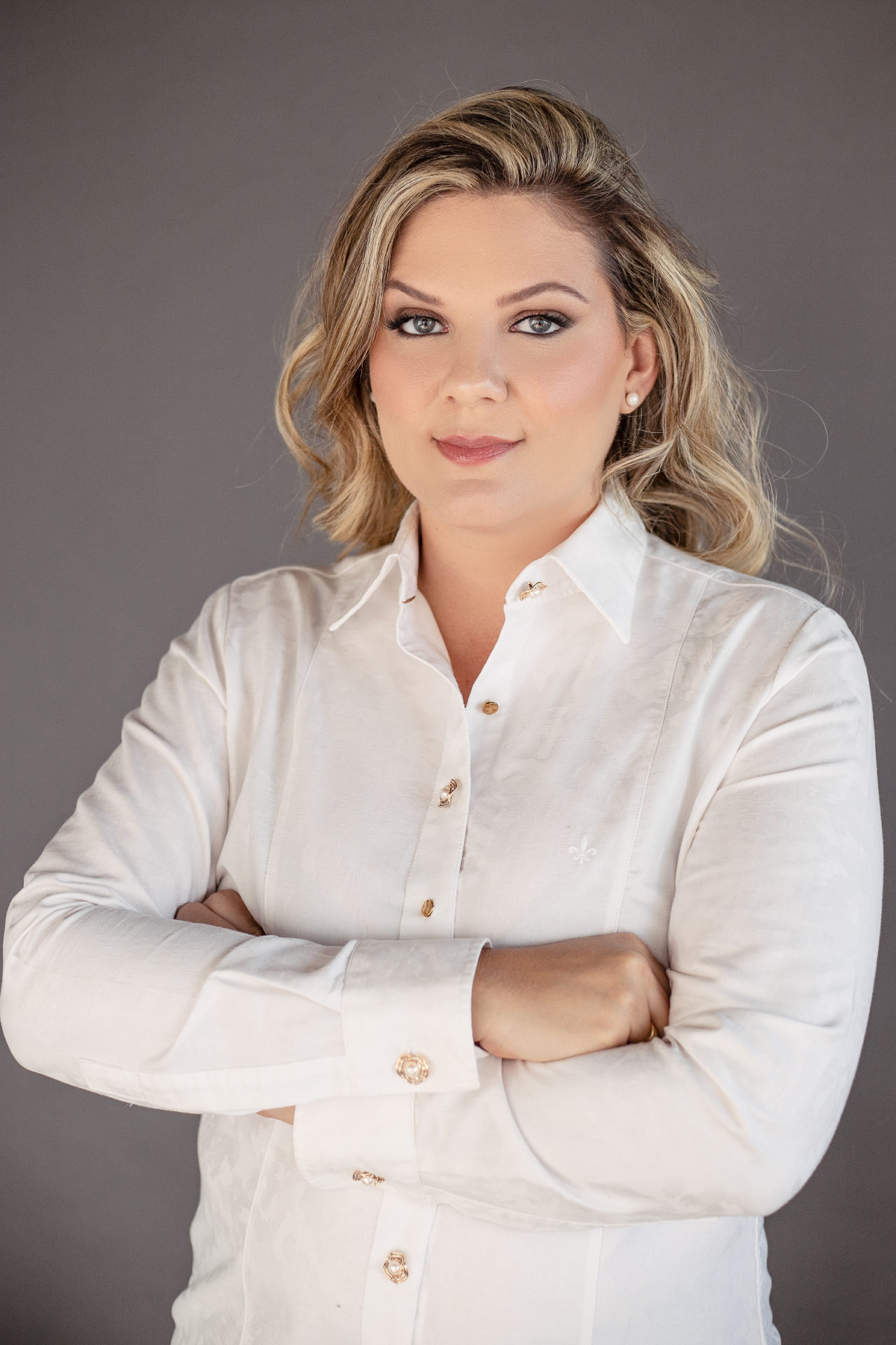 Dra. Aline Menezes Dias, advogada em Brasília
